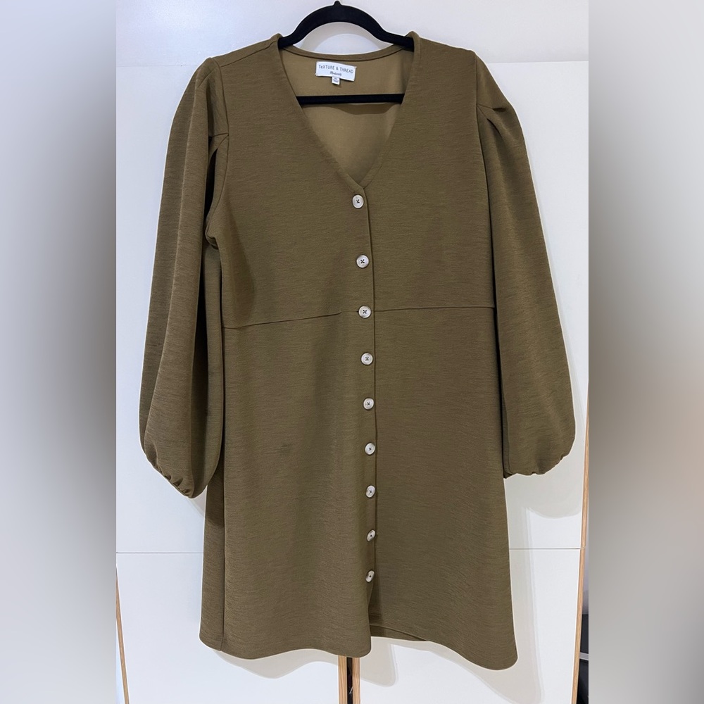 Button down Dress - Picture 1 of 2